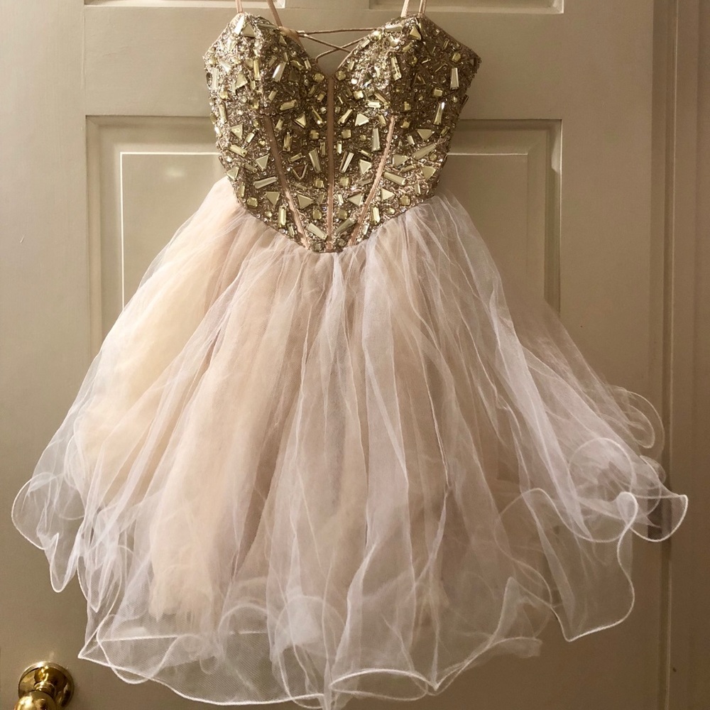 Dave And Johnny Dress View 2